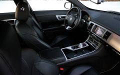2013-Jaguar-XF-Dashboard